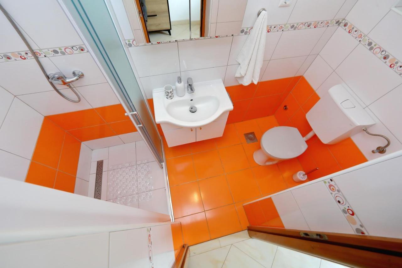 Apartments With A Parking Space Bibinje, Zadar - 14436 المظهر الخارجي الصورة