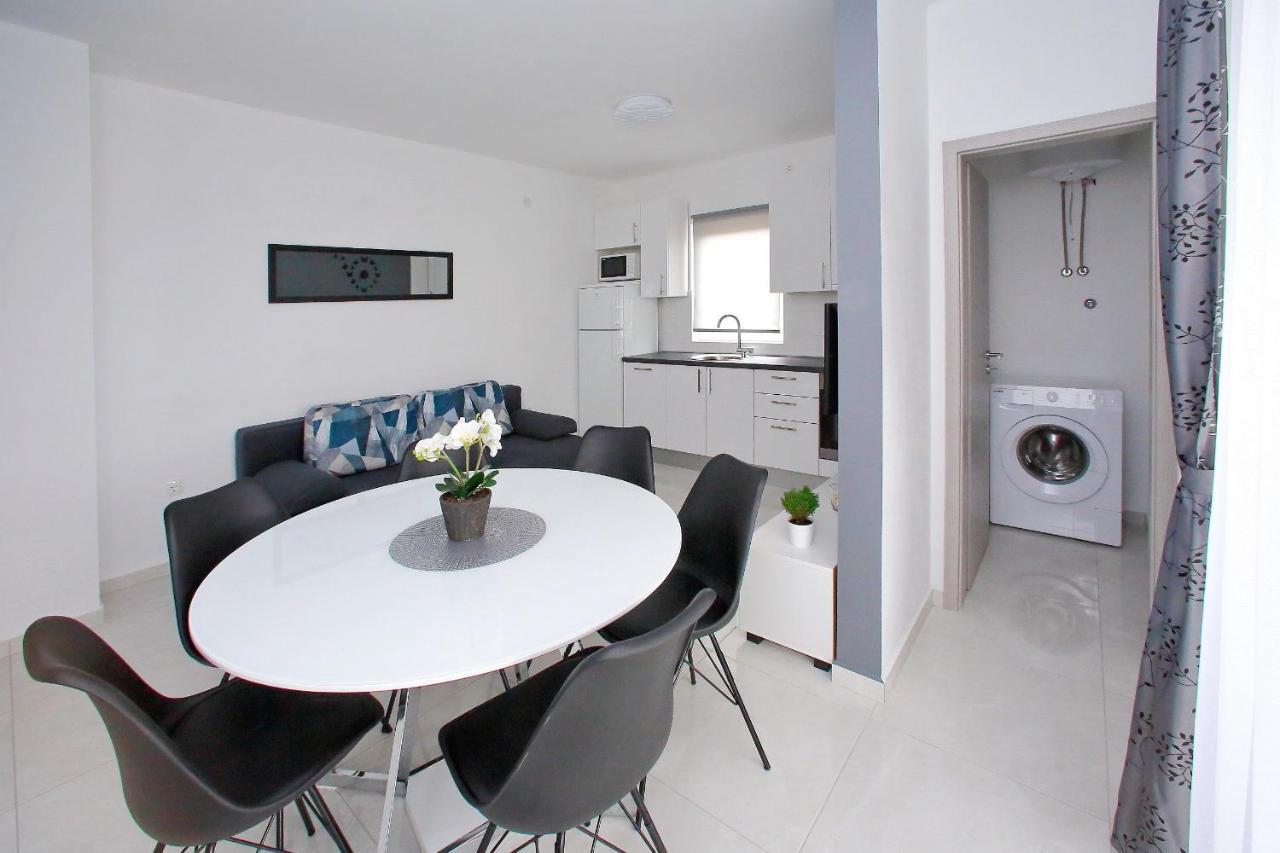 Apartments With A Parking Space Bibinje, Zadar - 14436 المظهر الخارجي الصورة