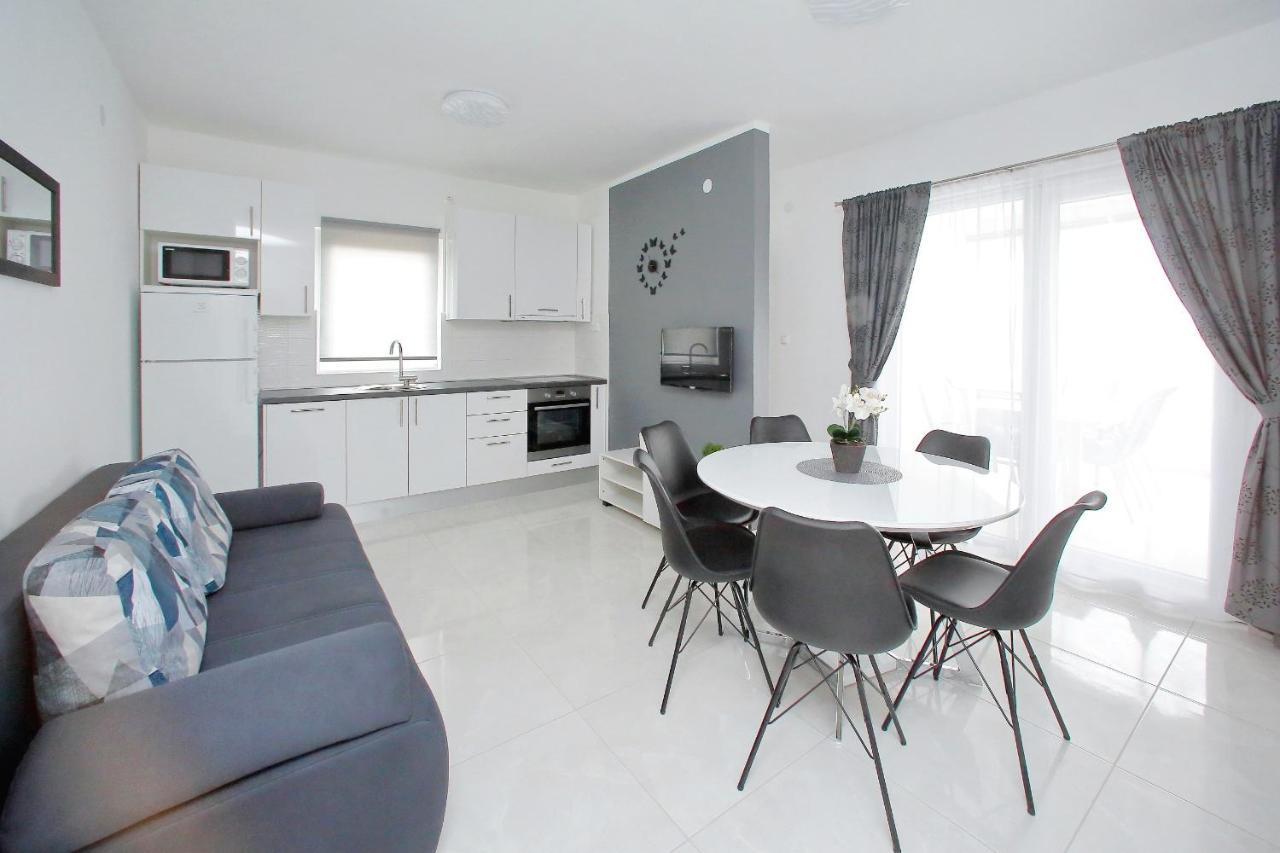 Apartments With A Parking Space Bibinje, Zadar - 14436 المظهر الخارجي الصورة